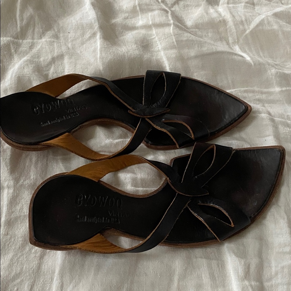 Cydwoq sandals vintage , Black Pointed-Toe Leather Slide Mules with Knot Detail